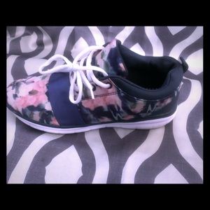 Floral tennis shoes